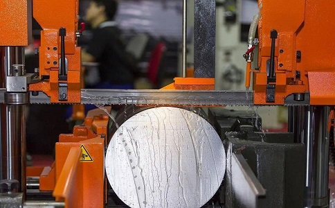 双峰立式金属带锯床切削出现跑带故障解决方法! 双峰立式金属带锯床切削出现跑带故障解决方法!